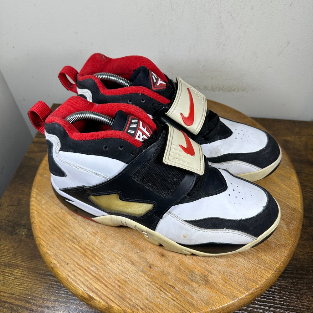 Nike Air Diamond Turf Mens 8 White Black Red Deion Sanders 309434-105 Retro 2017
